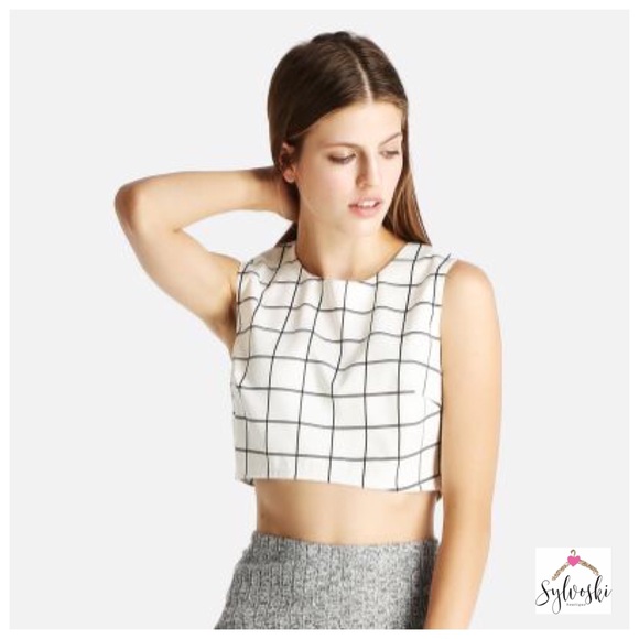 🆕Glamorous Grid Crop Top - White & Black - Picture 2 of 10